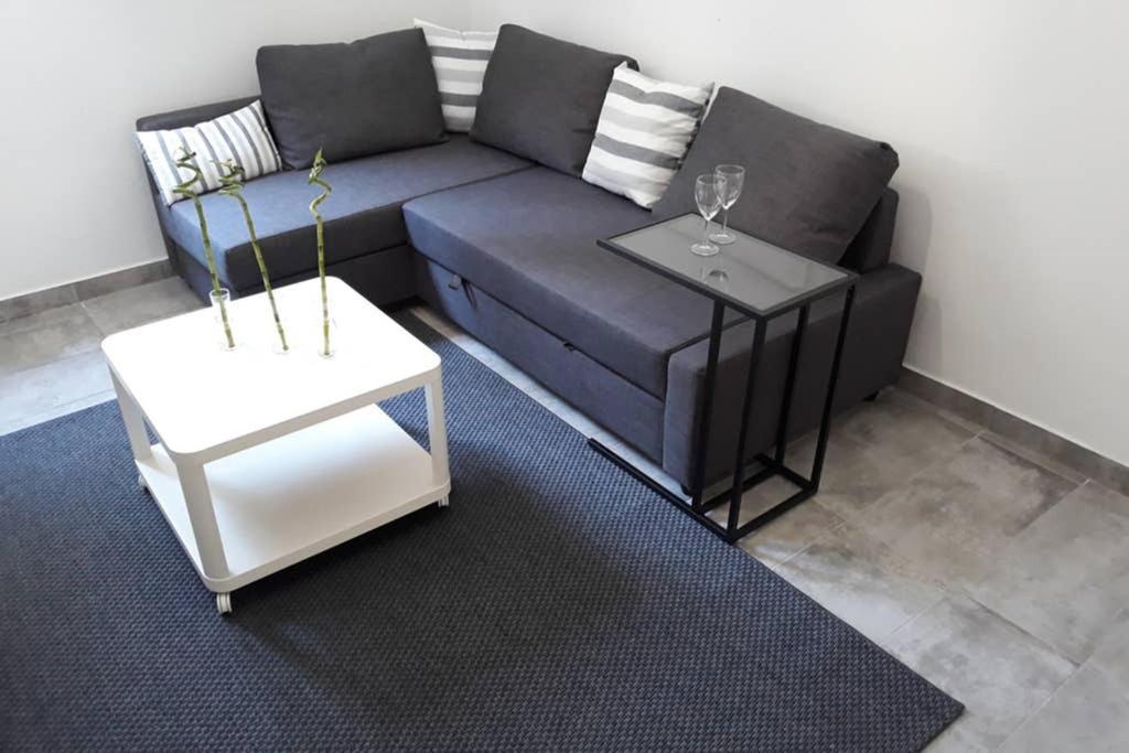Cozy Apartment For 4 In Kolonaki, Lycabettus เอเธนส์ ภายนอก รูปภาพ