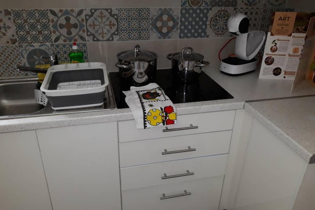 Cozy Apartment For 4 In Kolonaki, Lycabettus เอเธนส์ ภายนอก รูปภาพ